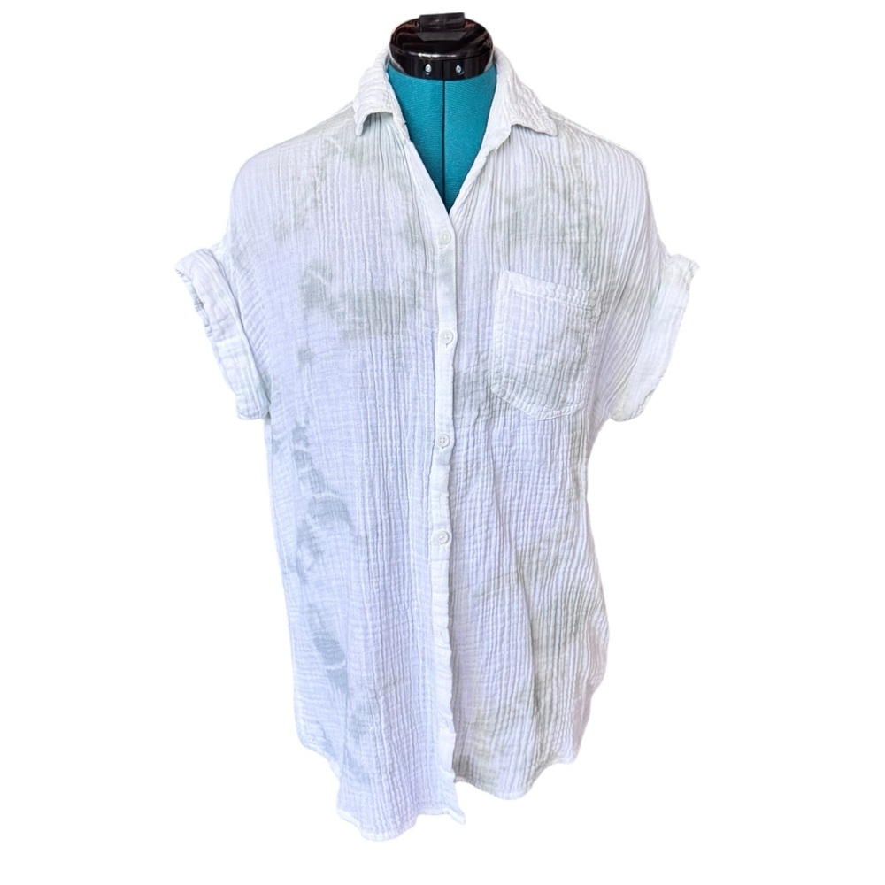 Beachlunchlounge White and Green Gauzy Shirt